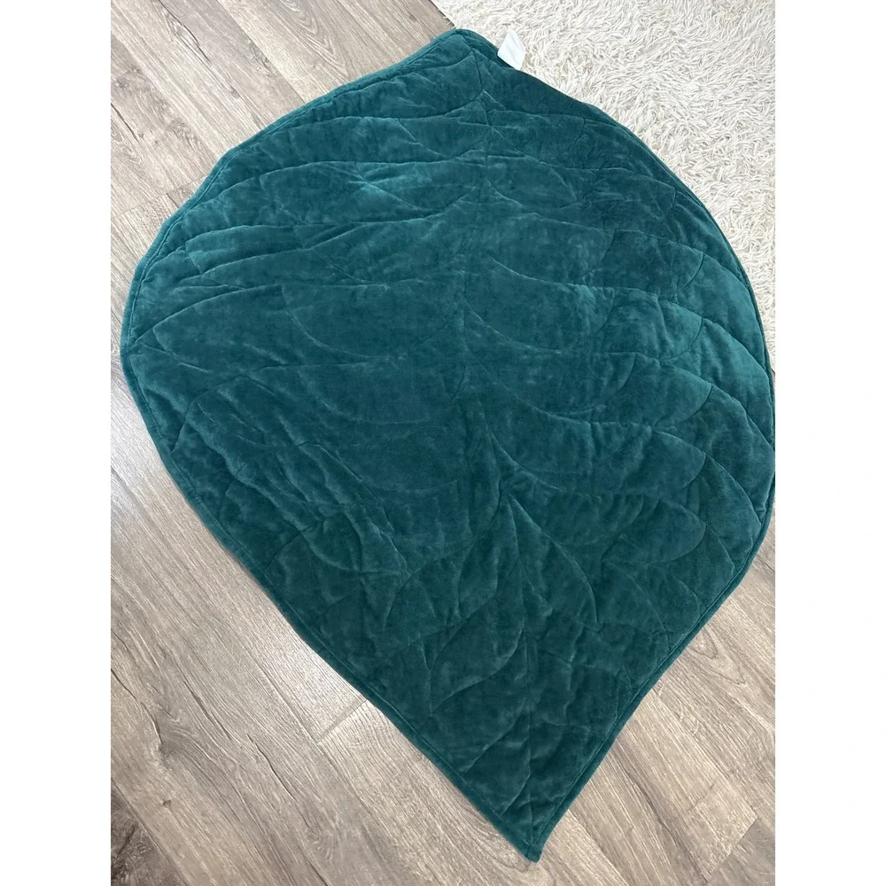 Kaisa Weighted Leaf Blanket Teal‎ Green Velvet Quilted Botanical Throw 51x41